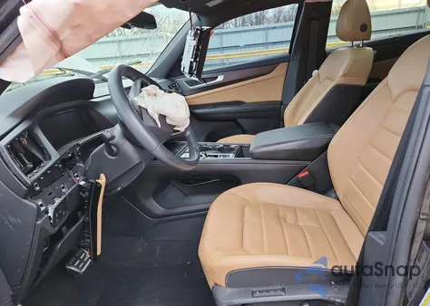 2024 Volkswagen Atlas Cross Sport Sel R-Line z USA, uszkodzony, nr VIN 1V2AE2CA4RC207944